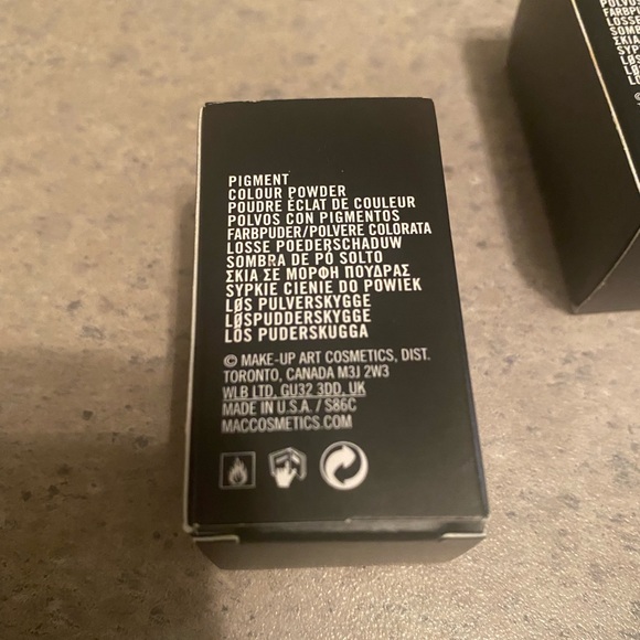 MAC pigment colour powder. Copper. - Picture 3 of 3